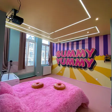 Capsule Bonbon - Balneo - Sauna - Billard - Nintendo Switch Apartment *