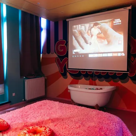 Capsule Bonbon - Balneo - Sauna - Billard - Nintendo Switch Apartment